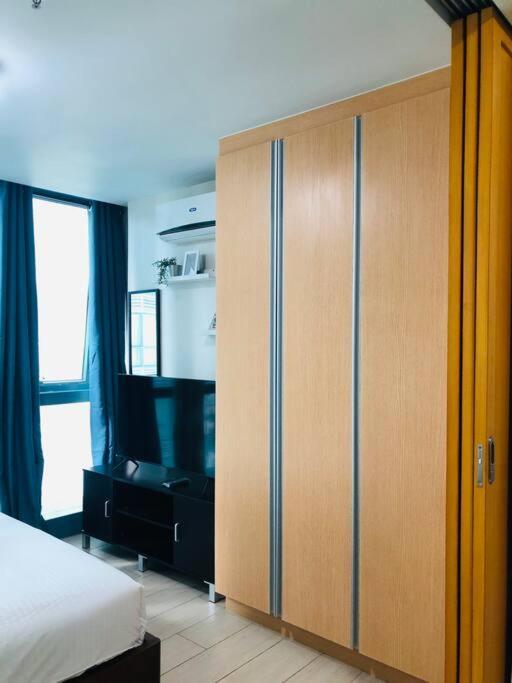 One Uptown Residence Infront Grand Hyatt 1Br, Washer,Fast Wifi Manila Exterior photo