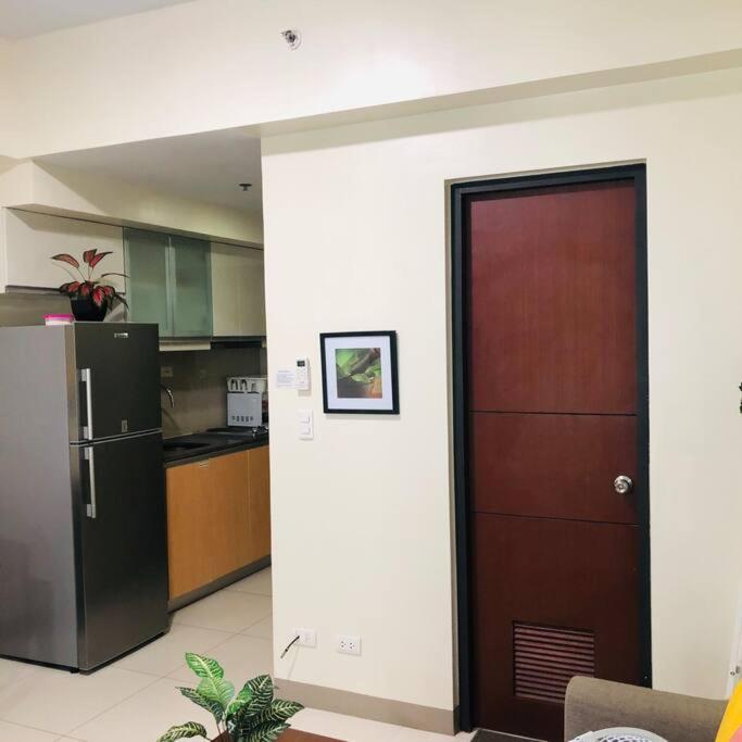 One Uptown Residence Infront Grand Hyatt 1Br, Washer,Fast Wifi Manila Exterior photo