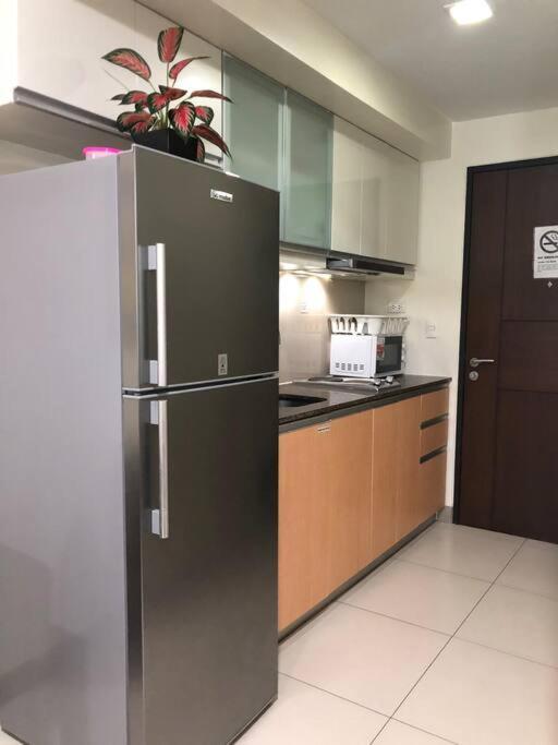 One Uptown Residence Infront Grand Hyatt 1Br, Washer,Fast Wifi Manila Exterior photo