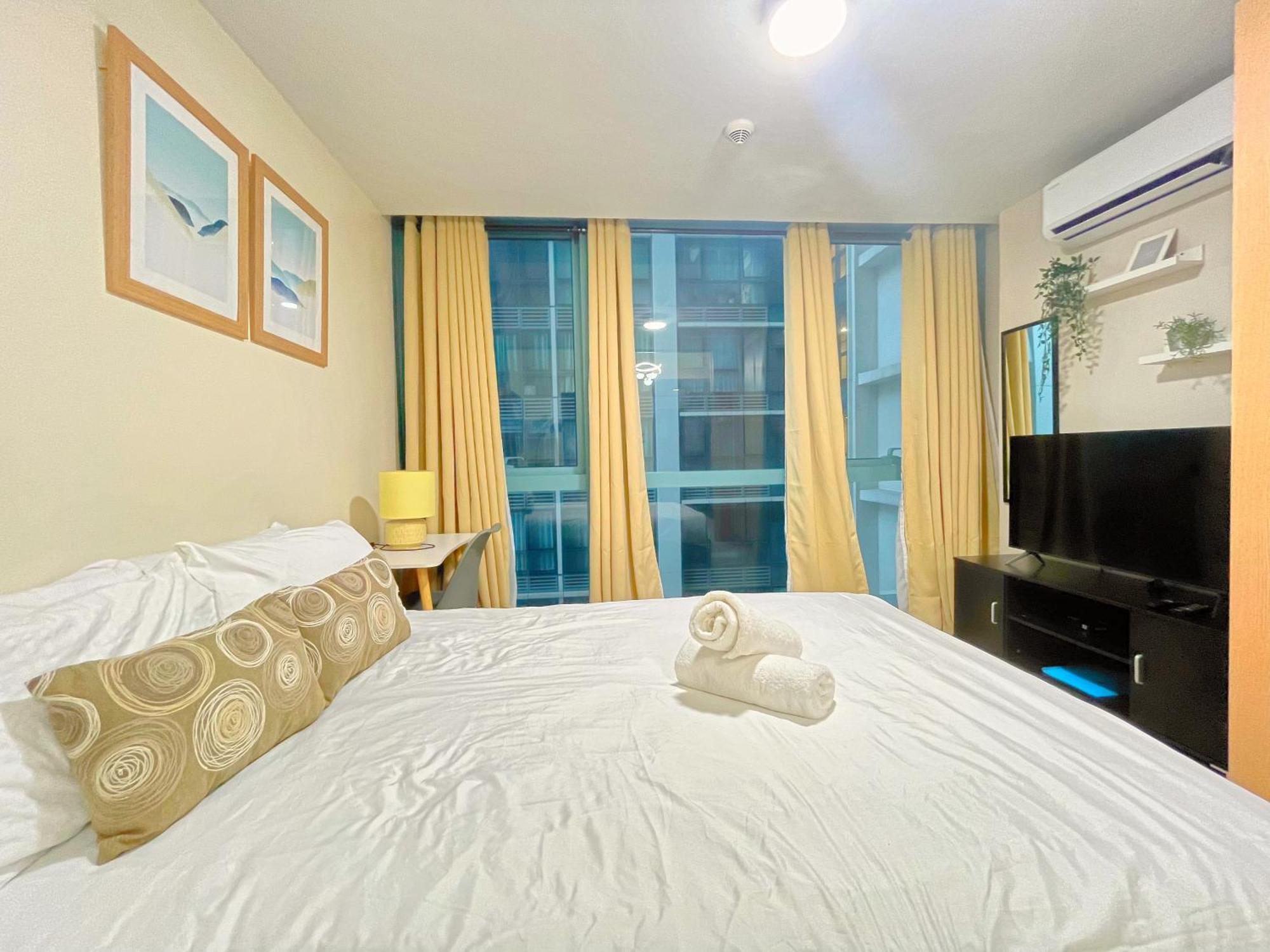 One Uptown Residence Infront Grand Hyatt 1Br, Washer,Fast Wifi Manila Exterior photo