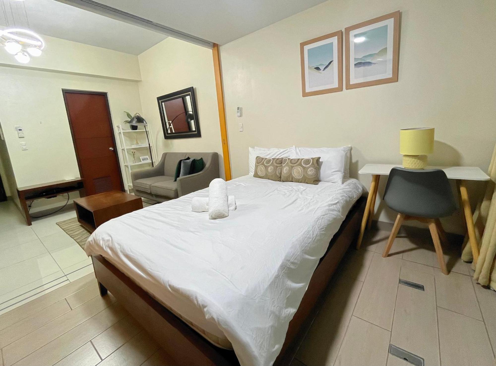 One Uptown Residence Infront Grand Hyatt 1Br, Washer,Fast Wifi Manila Exterior photo