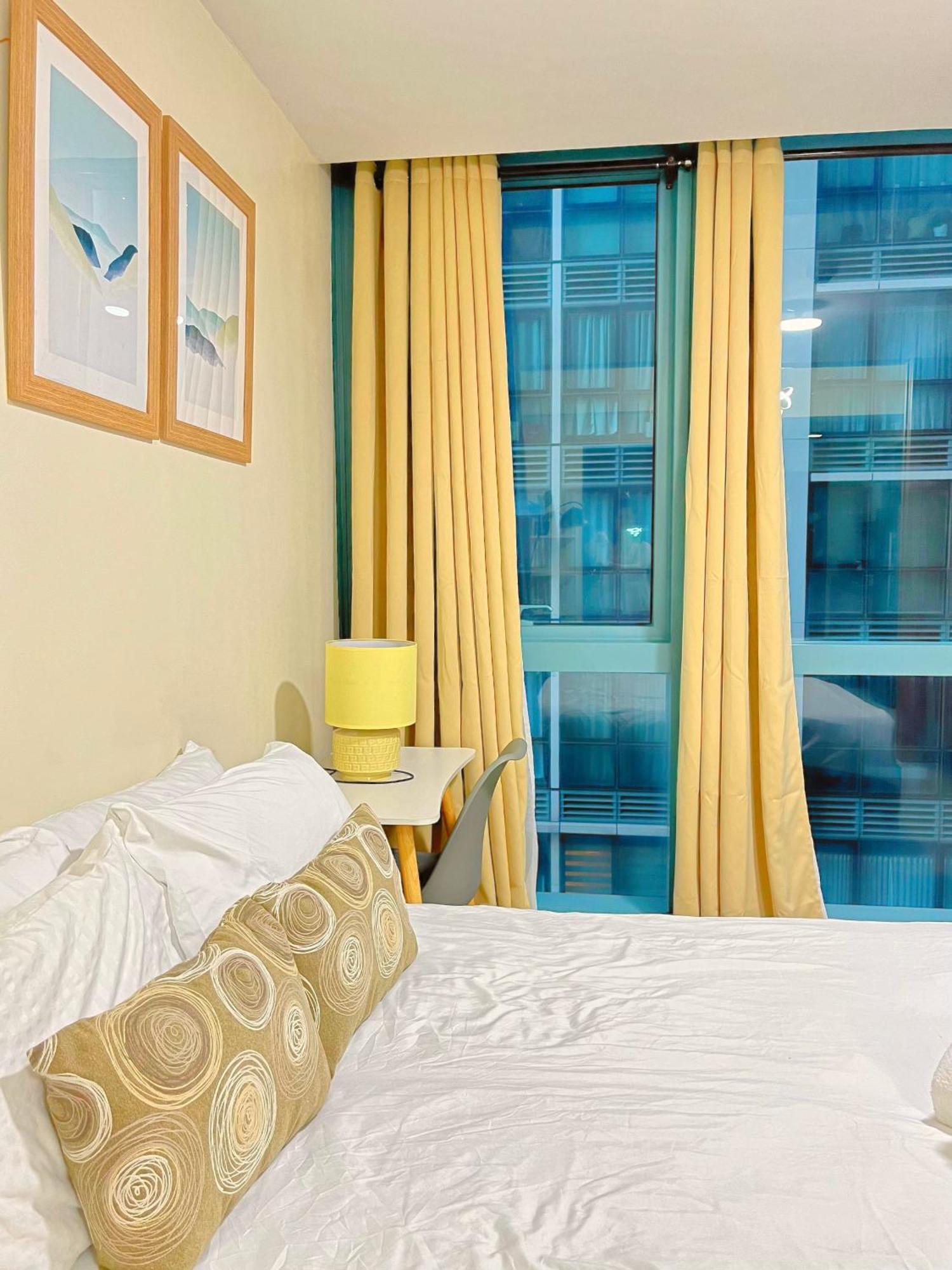 One Uptown Residence Infront Grand Hyatt 1Br, Washer,Fast Wifi Manila Exterior photo